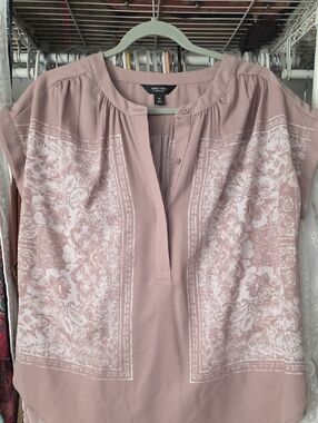 Ann Taylor Mauve Pink Paisley-Print Split-Neck Blouse